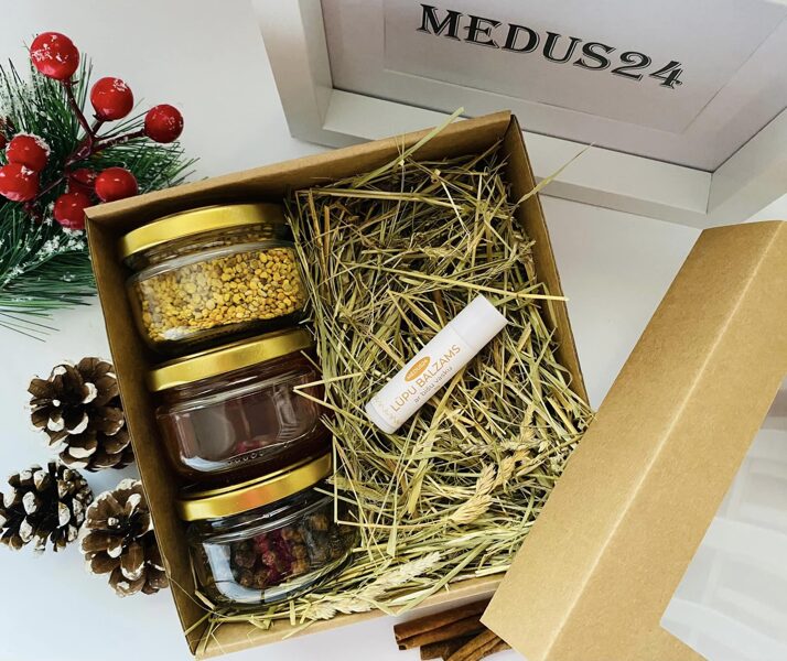 Dāvanu komplekts lūpu balzams