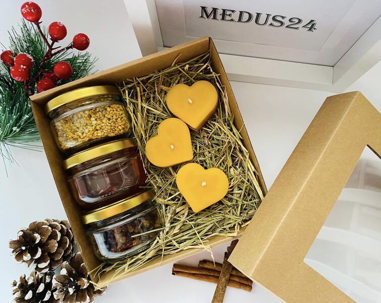 Dāvanu komplekts 3gb. tējas svecītes sirsniņas